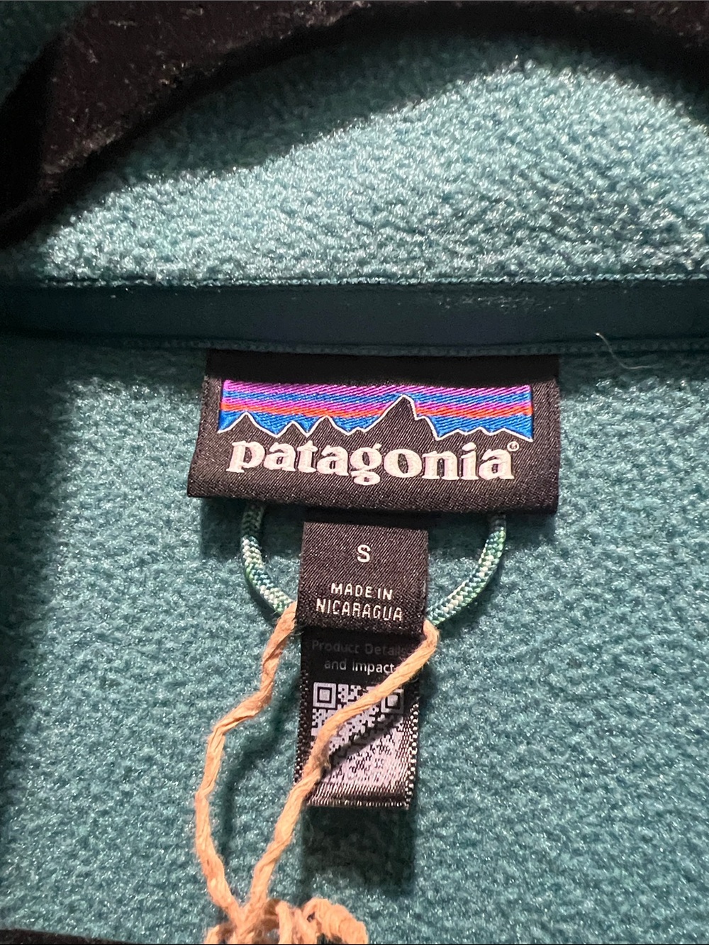 Patagonia Teal and Light Gray Quarter-Zip Fleece Pullover - Picture 2 of 10